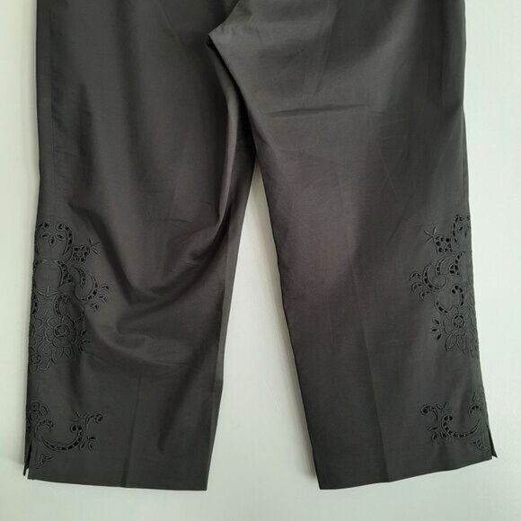 LAURA / Floral Eyelet Embroidery Capri Crop Cottagecore Dress Pants Black Sz 16 - Picture 8 of 13